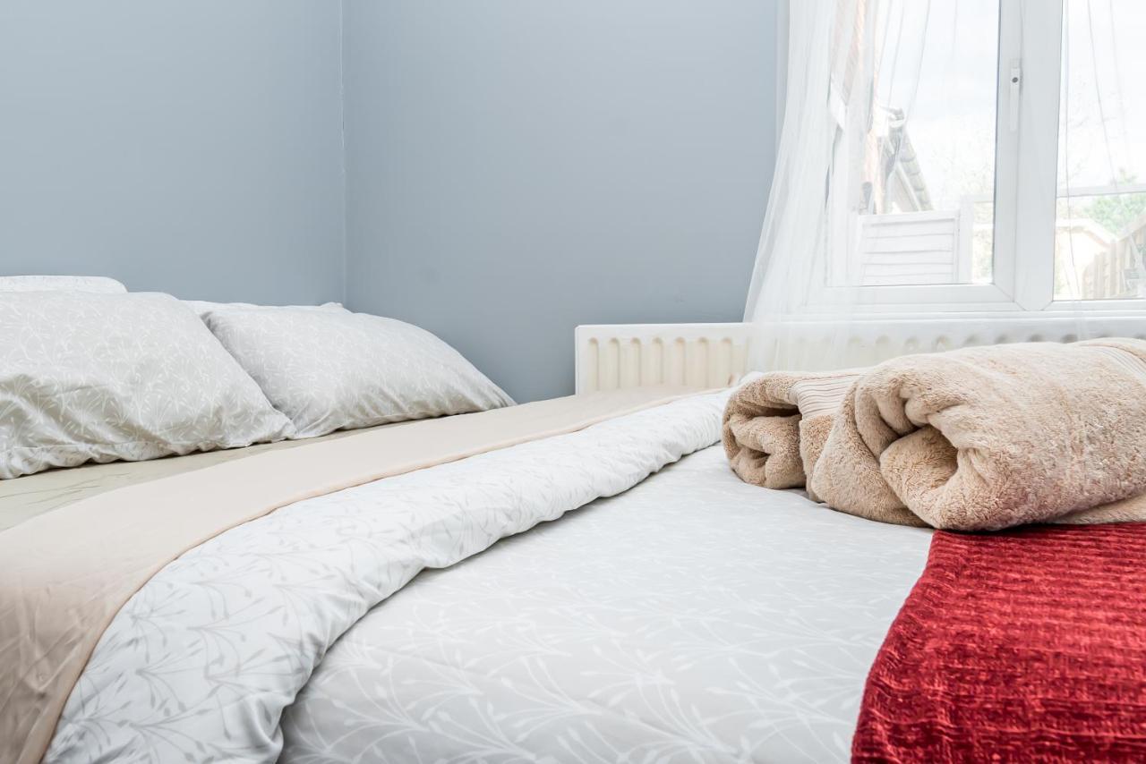 Shirley House 2, Self Catering Guest House, Self Check In, Smart Locks, 10 Min Walk To Southampton General, Aspire And Princess Anne Hospitals, Access To Fully Equipped Kitchen, Excellent Transport Links, Ideal For Longer Stays And Hospital Shifts מראה חיצוני תמונה