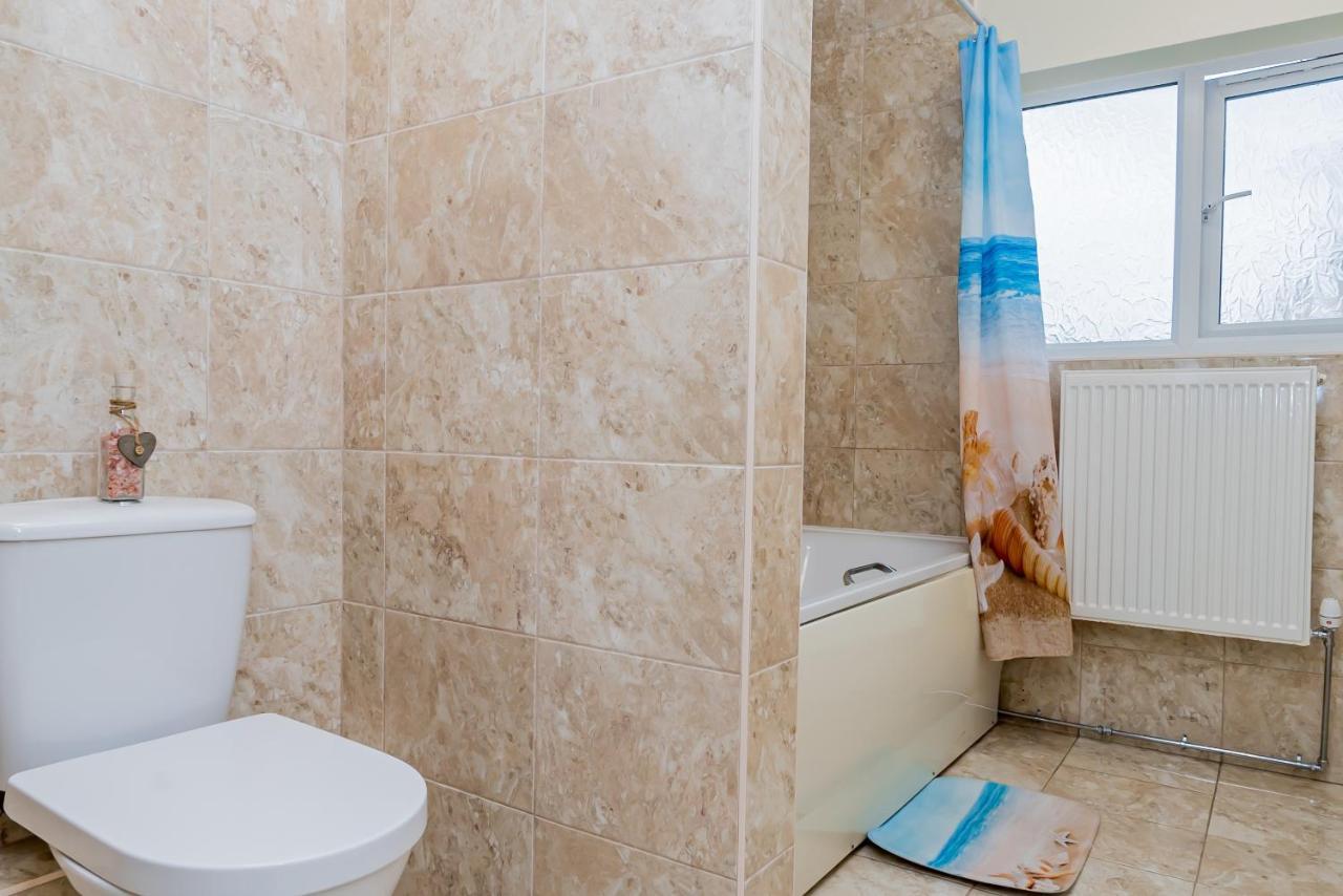 Shirley House 2, Self Catering Guest House, Self Check In, Smart Locks, 10 Min Walk To Southampton General, Aspire And Princess Anne Hospitals, Access To Fully Equipped Kitchen, Excellent Transport Links, Ideal For Longer Stays And Hospital Shifts מראה חיצוני תמונה